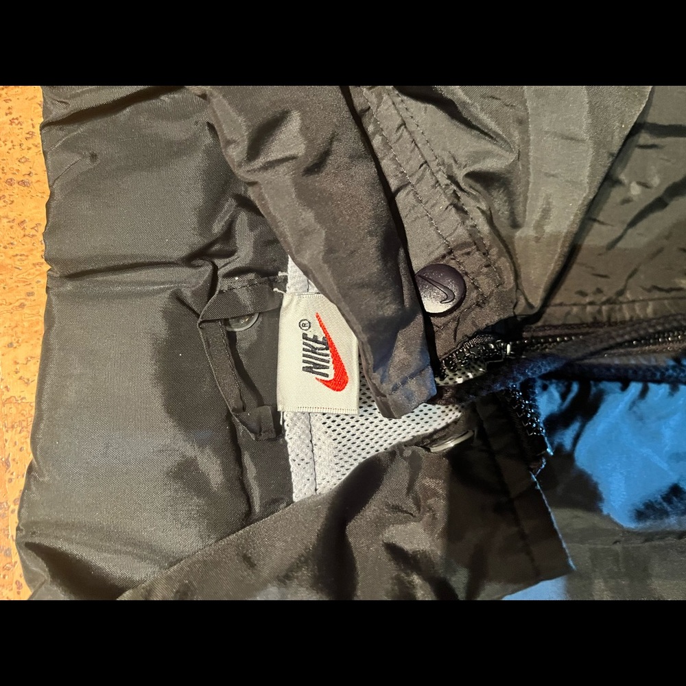 Retro Nike Jacket - Picture 5 of 9